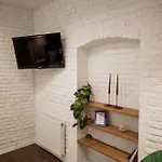 Cozy - Perfect For Couples - 10 Min To Downtown - Parking * Львов