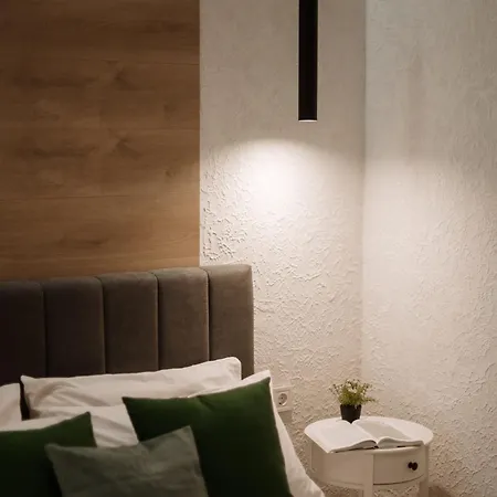 Апартаменты Cozy - Perfect For Couples - 10 Min To Downtown - Parking *
