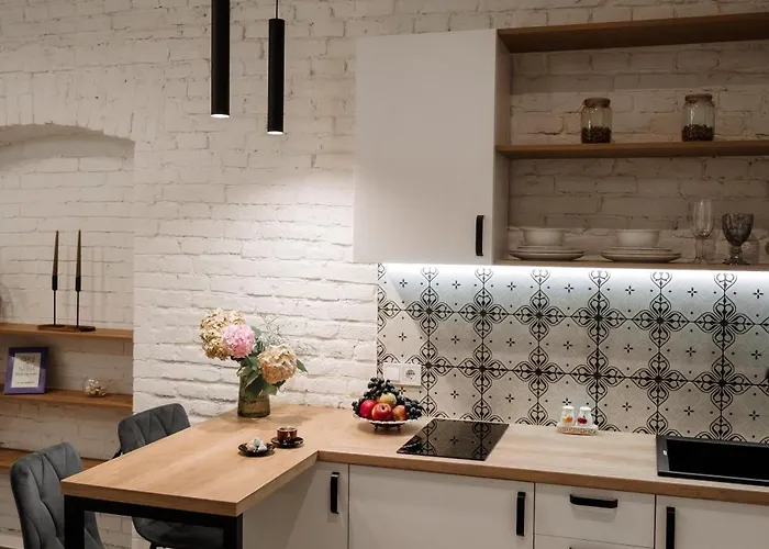 Cozy - Perfect For Couples - 10 Min To Downtown - Parking